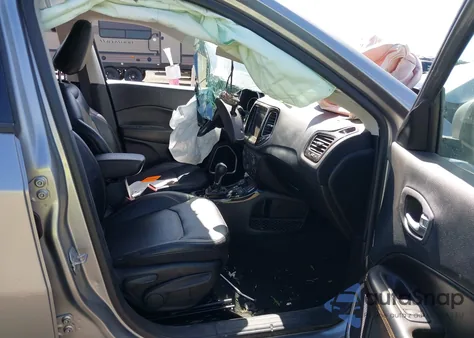 2019 Jeep Compass Limited 4X4 z USA, uszkodzony, nr VIN 3C4NJDCBXKT620898